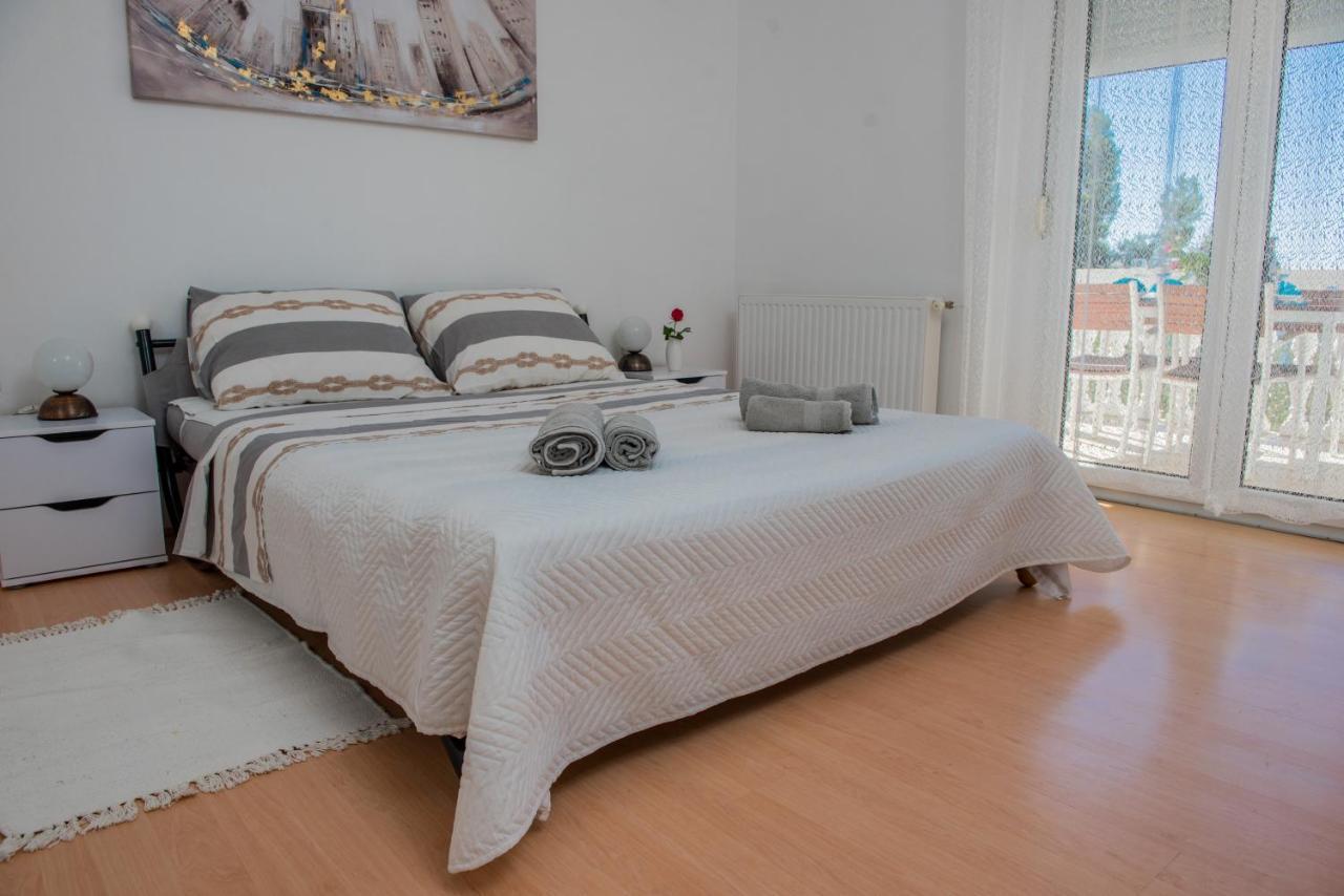 Apartmani Fila Врси Екстериор снимка