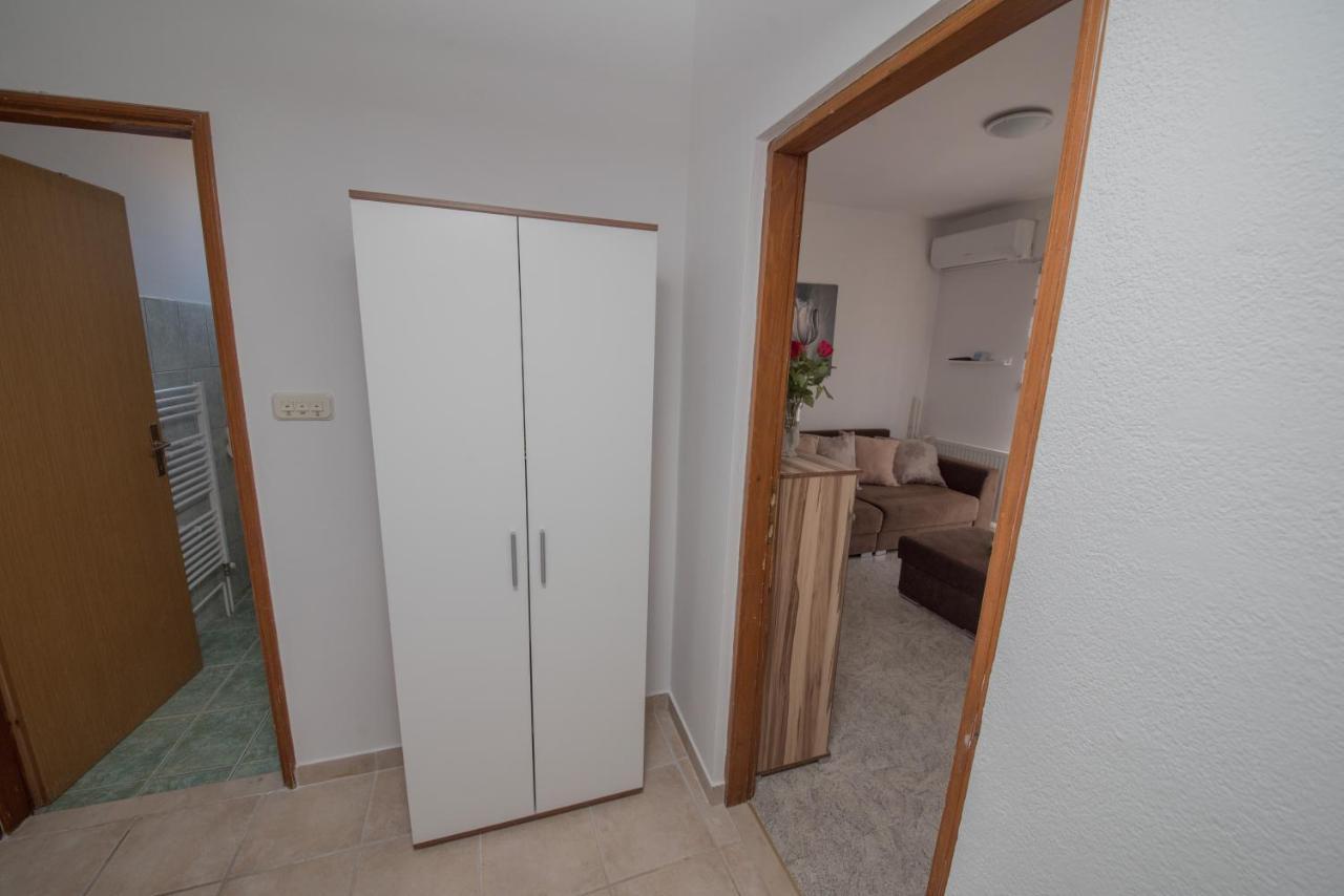 Apartmani Fila Врси Екстериор снимка