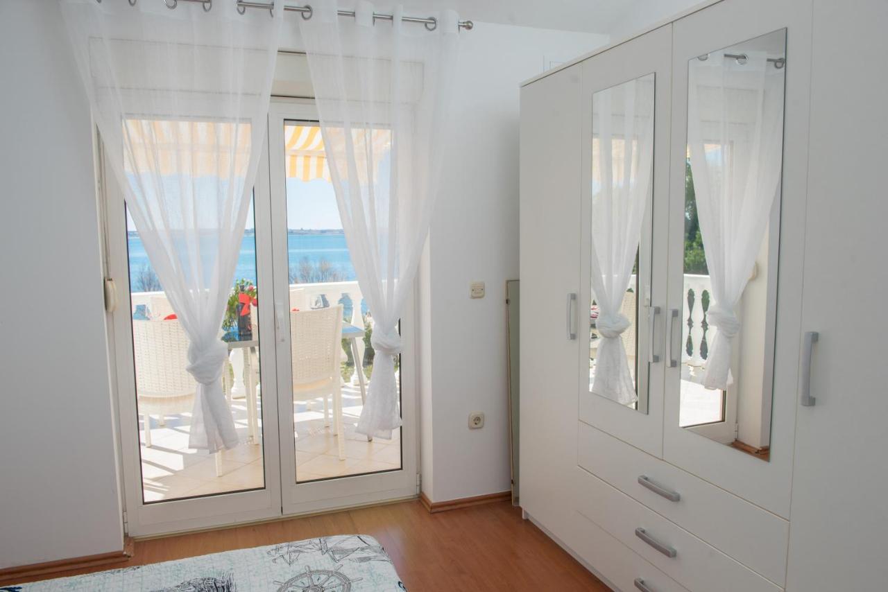 Apartmani Fila Врси Екстериор снимка